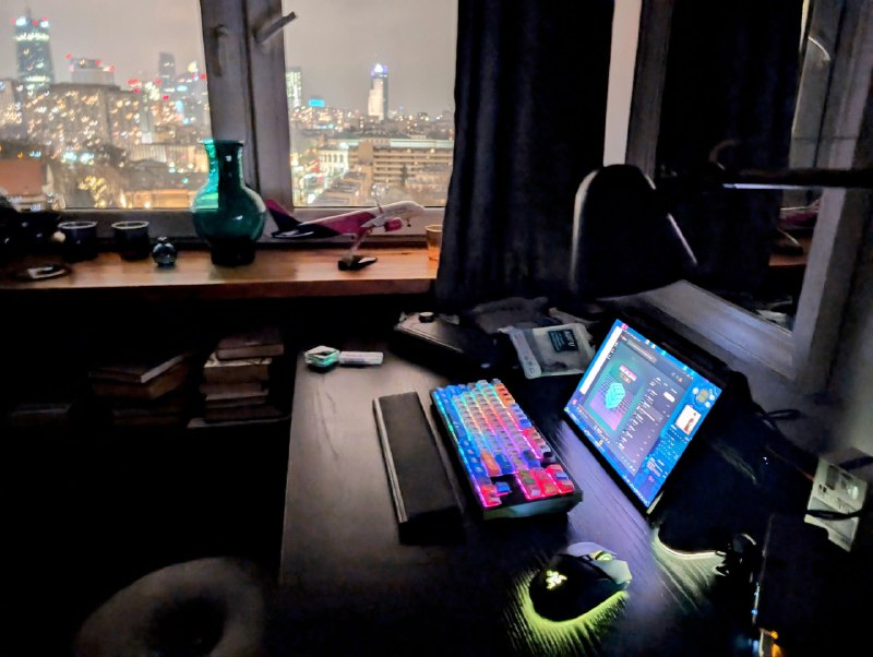 В марте Варшава поприветствовала меня великолепным видом из окна. Это был прекрасный, хотя и тяжёлый день - два рейса подряд, тяжёлая сумка, бессонная ночь. Но этот день и это великолепие я никогда не забуду. Люблю эту страну#Польша #путешествияВ марте Варшава поприветствовала меня великолепным видом из окна. Это был прекрасный, хотя и тяжёлый день - два рейса подряд, тяжёлая сумка, бессонная ночь. Но этот день и это великолепие я никогда не забуду. Люблю эту страну#Польша #путешествия